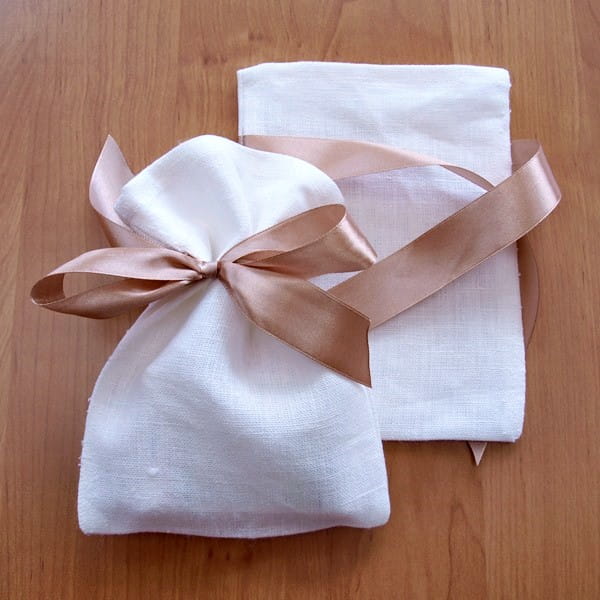 Woreczek lniany biały